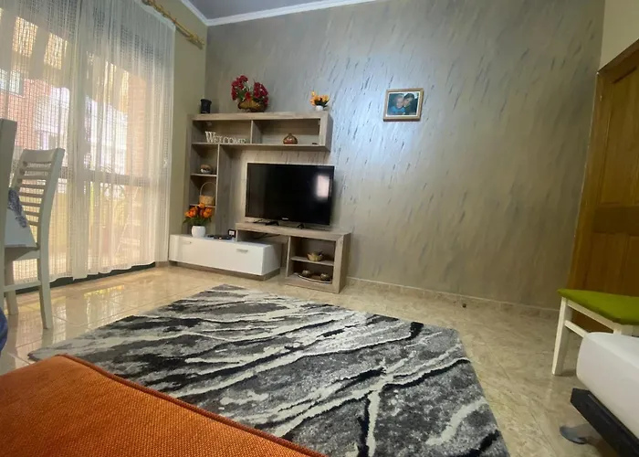 Lejlighed Rebi Golem (Tirana)