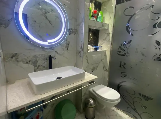 Rebi Lägenhet Golem (Tirana)